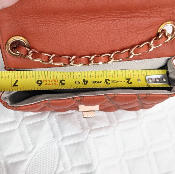 Valentino by Mario Valentino Crossbody. - Picture 11 of 16